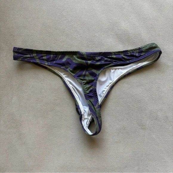 Clever Blue/Green Men’s Thong - Picture 6 of 9